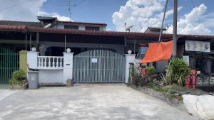 Budova, kde se prázdninový dům nachází