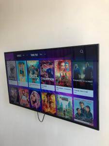 Et tv og/eller underholdning på Nancy Cozy Lodge