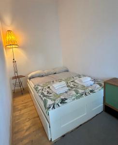 Posteľ alebo postele v izbe v ubytovaní Tenement Apartment 90m2 City Center
