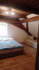 Postel nebo postele na pokoji v ubytování Ubytování Ždírec - Apartmán 2