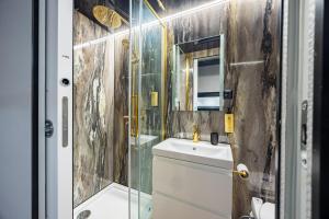 Et badeværelse på Houseboat EnergyApart + 54 billeder