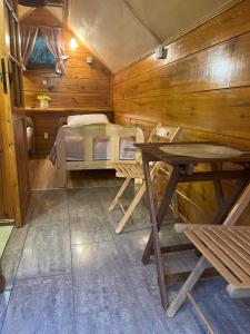 Photo de la galerie de l'établissement Bungalow Bay -2 domki 4 osoby, à Łacha