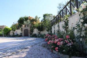 A garden outside Agriturismo Colle Mura