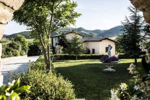 A general mountain view or a mountain view taken from the country house