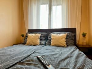 Postel nebo postele na pokoji v ubytování Mieszkanie w centrum miasta 37