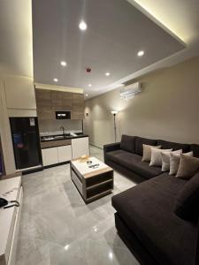 Η κουζίνα ή μικρή κουζίνα στο Chic Apartments For Rent ave1-1