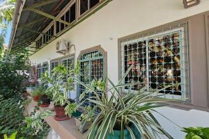 Vrt ispred objekta Shanzu Oasis Pool- WiFi 5 mins from beach