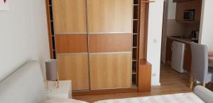 Postel nebo postele na pokoji v ubytování Alpe-Adria Apartments Chanel top12