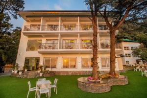 Zahrada ubytování Baris resort Mussoorie