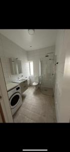 Ảnh trong thư viện ảnh của Lägenhet mitt i Kungshamn ở Kungshamn