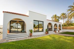 En have udenfor Villa Taray