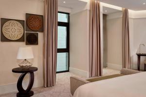 Voodi või voodid majutusasutuse The Alexander, a Luxury Collection Hotel, Yerevan toas
