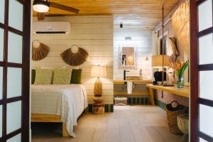 Kuchyň nebo kuchyňský kout v ubytování Tranquilseas Eco Lodge & Dive Center
