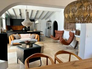 Ruang duduk di Casa Vida, your villa with panoramic sea views in Moraira.
