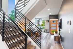 Afbeelding uit fotogalerij van Stylish Townhouse Near Seattle Attractions in Seattle