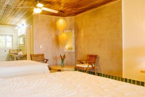 Letto o letti in una camera di Tranquilseas Eco Lodge & Dive Center