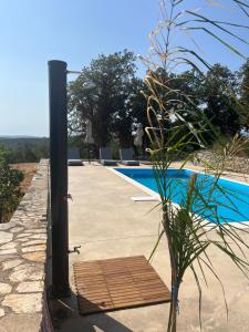 Πισίνα στο ή κοντά στο Villa Pericles