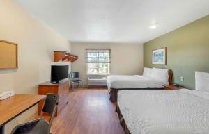 Postel nebo postele na pokoji v ubytování Extended Stay America Select Suites - Tuscaloosa