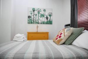 Una cama o camas en una habitación de B05 Nicest 1 bedroom APT in Midtown Miami