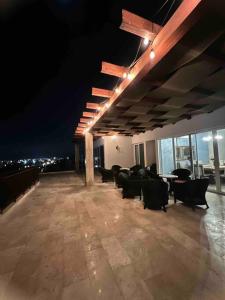 Balkón nebo terasa v ubytování Penthouse with panoramic terrace and pool