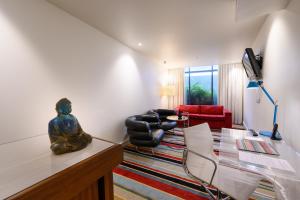 Khu vực ghế ngồi tại Hotel DeBrett