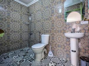 Bilik mandi di Dar Sharif Tanger