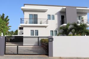 El edificio en el que está la casa vacacional