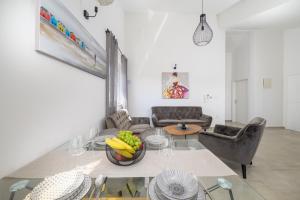 Gallery image of J&J apartment NEW MODERN ELEGANT With Balcony and Loggia - Free private parking Fast Wi-Fi and 3 AIR conditioners in Pula +37 photos