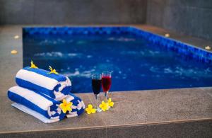 A piscina em ou perto de The Luxton Cirebon Hotel and Convention
