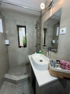 Ένα μπάνιο στο Aqua Studio Central Free Parking