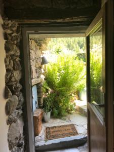 Ogród w obiekcie Mon Roc - Maison de montagne atypique avec vue