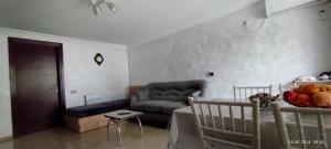 Un lugar para sentarse en Luka & Eka
