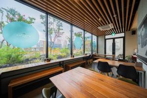 Daegu Eastern Hotel Lions Park餐厅或其他用餐的地方