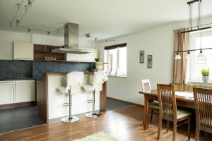 Kuchyň nebo kuchyňský kout v ubytování Ferienhaus Kapeller