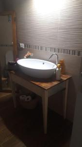 Koupelna v ubytování Tramonti in Valdichiana