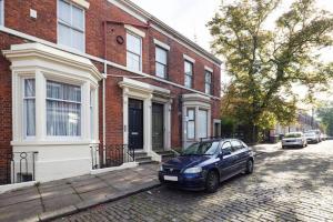 The building where the apartment is located 