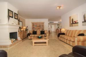 Afbeelding uit fotogalerij van Apartment White Pearl Beach in Marbella