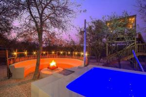 Πισίνα στο ή κοντά στο Longneck Luxury Bush Lodge