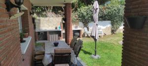 Vonkajšia záhrada v ubytovaní Villa Brisas - Preciosa villa con gran intimidad y piscina