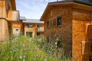 Taman di luar Chalet-Resort Montafon