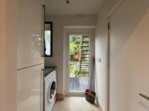 Фотография из галереи Unique 2BR 1BA Flat in Croydon в городе South Norwood