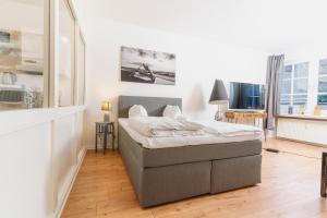 Μια τηλεόραση ή/και κέντρο ψυχαγωγίας στο Koje Sansibar