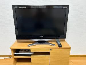 大曽根駅から徒歩5分人工温泉が24時間楽しめてナゴヤドームまで徒歩で行く事が出来ますにあるテレビまたはエンターテインメントセンター