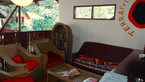 Posezení v ubytování Devocean Eco Adventure Lodge