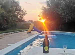 Bazén v ubytování Oasi delle Querce Luxury Home nebo v jeho okolí