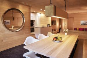 Kuchnia lub aneks kuchenny w obiekcie abitare chalets