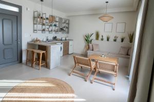 Kuchyň nebo kuchyňský kout v ubytování Serenity luxury villa