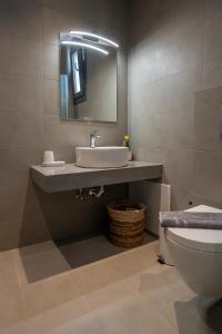 Koupelna v ubytování Serenity luxury villa