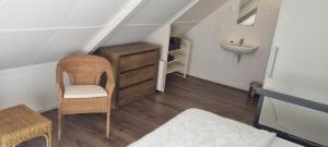 Postel nebo postele na pokoji v ubytování B&B nabij Tjeukermeer