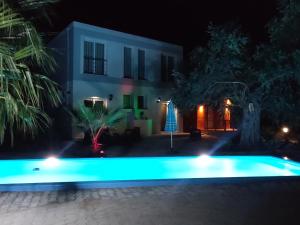 Бассейн в Suluca Homes или поблизости